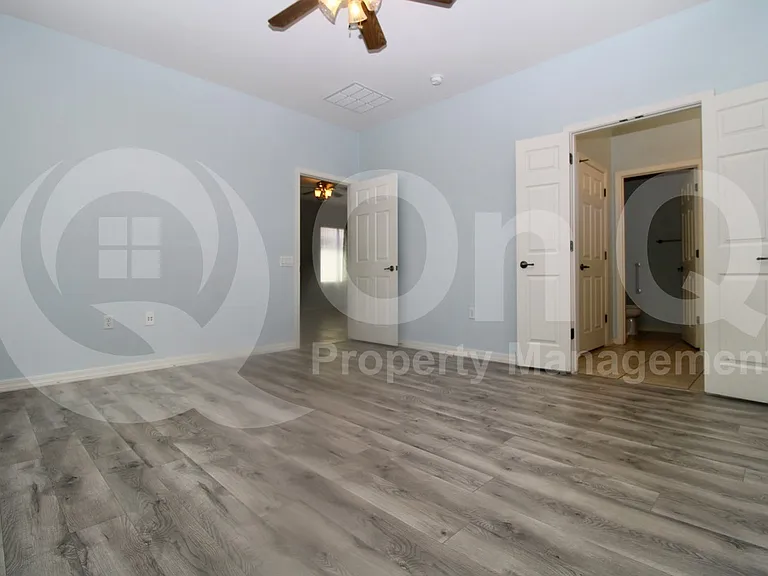 252 W Calle Media Luz — Photo 6