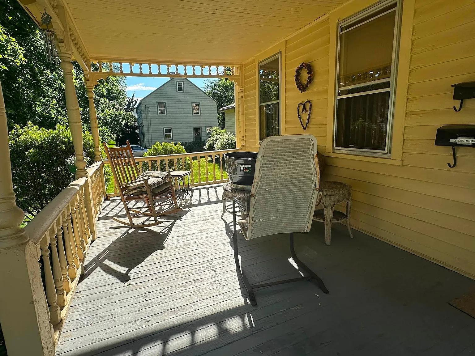 2 bed, 870 sqft, $2,100 — Photo 2