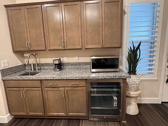 4th image of 1242 Crawford Creek Dr