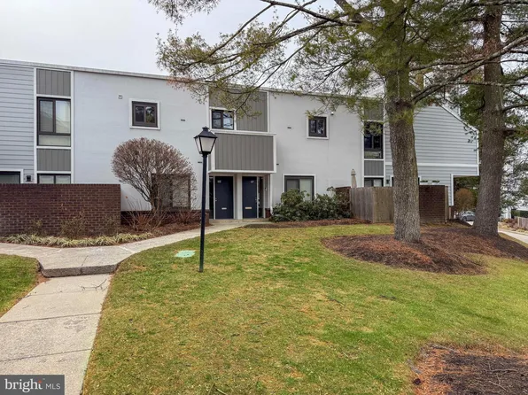 1710 Oakwood Ter APT 5F, Penn Valley, PA 19072