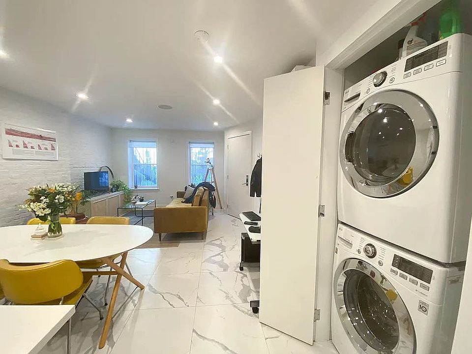 1st image of 438 Hancock St #1