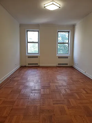 Rented by Supreme Plus Realty Group Inc | media 8