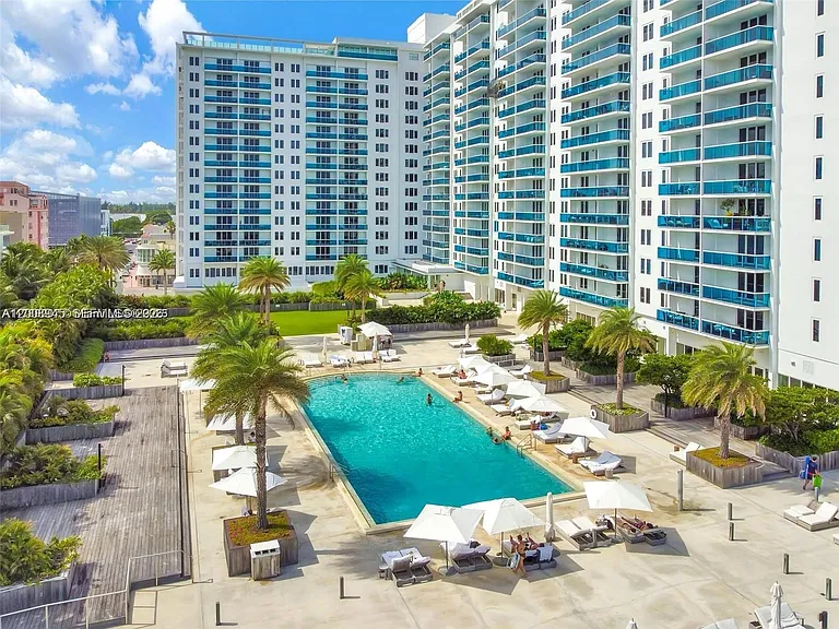 2301 Collins Ave #1125 — Photo 25
