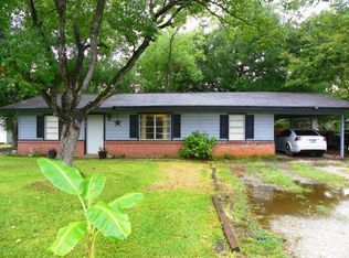 213 W Pecan St, Huntington, TX 75949