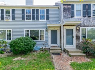 573 Carriage Shop Rd APT F, East Falmouth, MA 02536