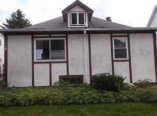 118 W Filbert St, East Rochester, NY 14445
