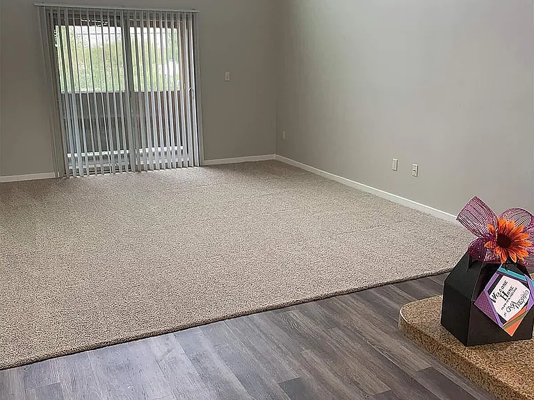 2 Bed 2 Bath Upstairs