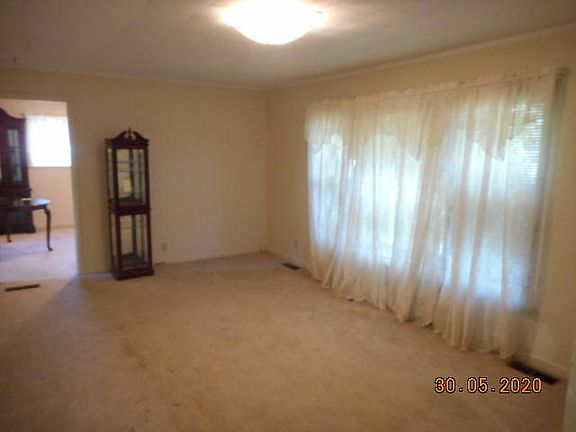 2nd image of 1060 Russell Ln