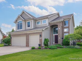 856 Princeton Ct, Elmhurst, IL 60126