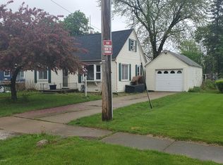 104 N Saint Joseph St, White Pigeon, MI 49099