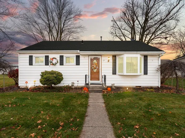 121 E Walnut St, Monroe, IN 46772