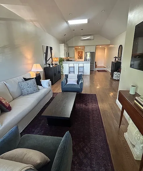 707 Caroline St #B — Photo 3