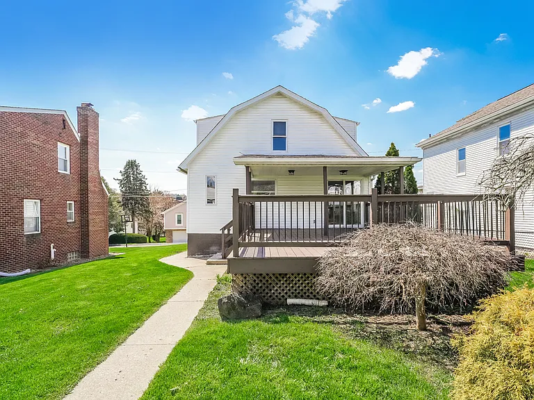 816 Short St — Photo 2