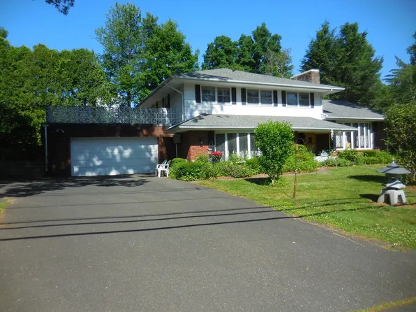 585 Rogers Ave, West Springfield, MA 01089