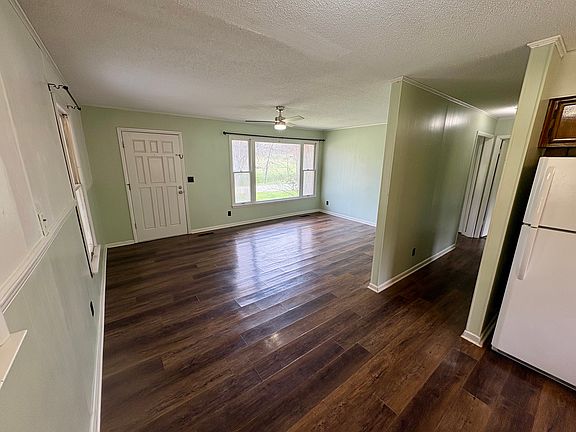 2nd image of 4100 Blythes Ferry Rd APT A