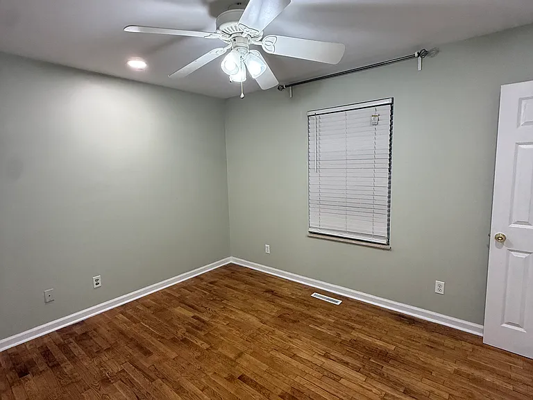 10114 Tyler Ct — Photo 27