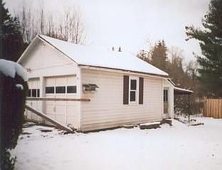 1st image of 120 Early St