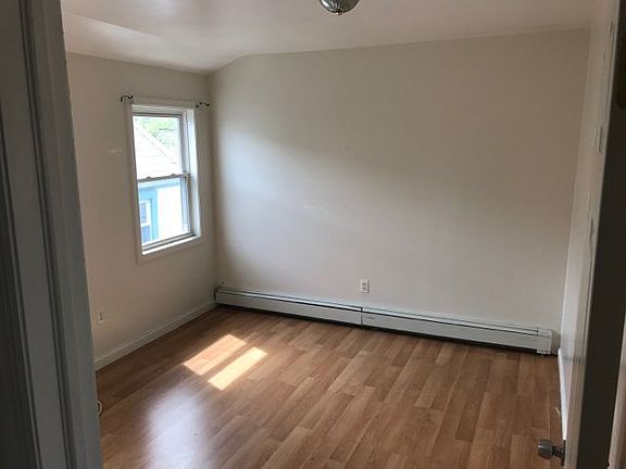 4th image of 13415 225th St #2