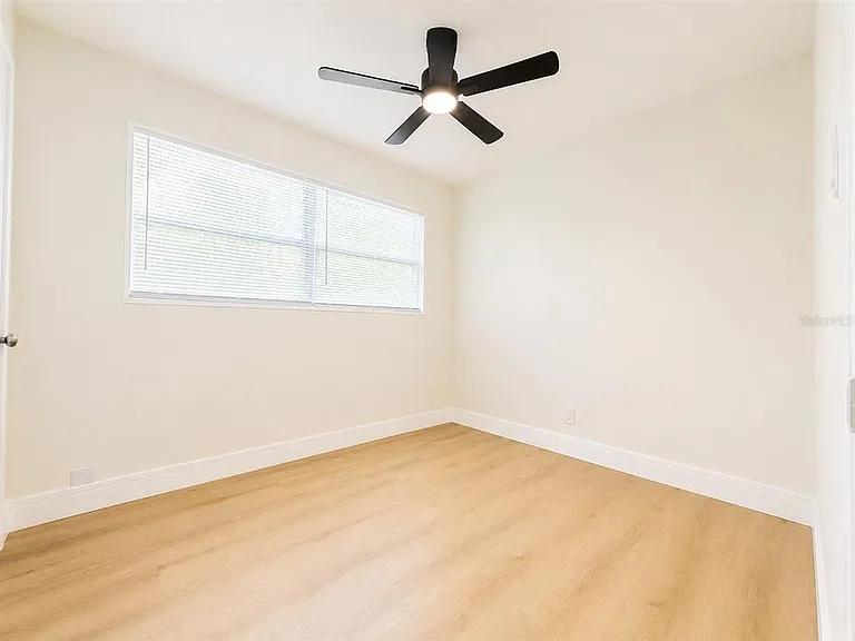 4409 W Trilby Ave — Photo 7
