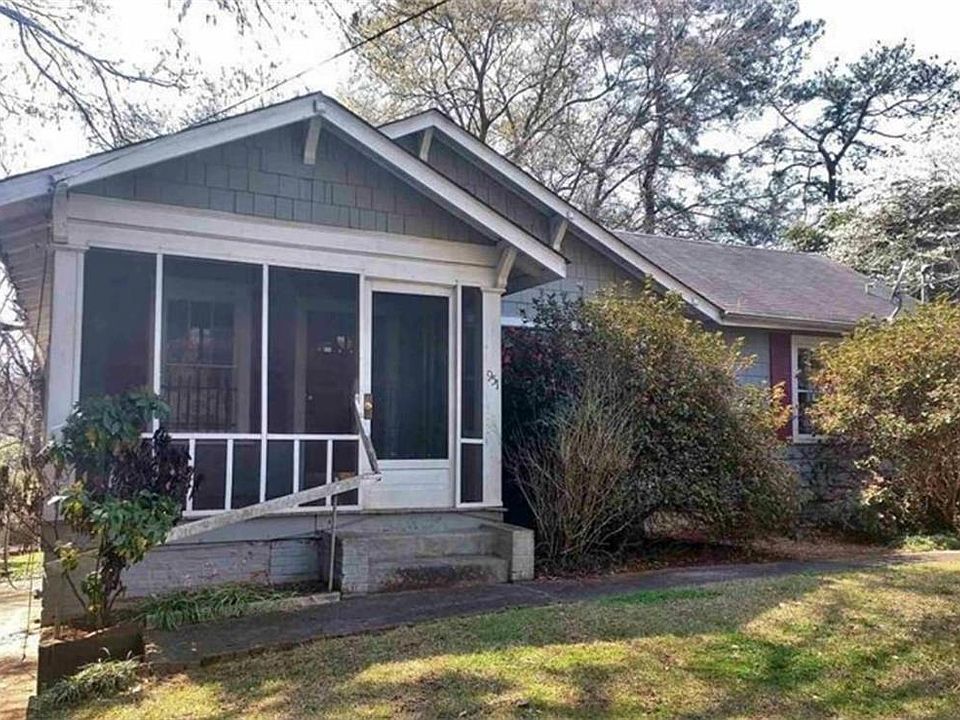 2nd image of 947 Mercer St SE