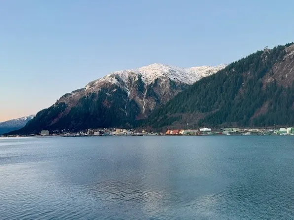 900 1st St APT 11, Douglas, AK 99824