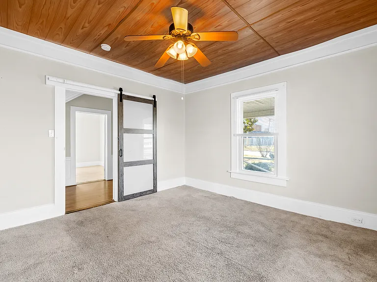 257 Jefferson St — Photo 3