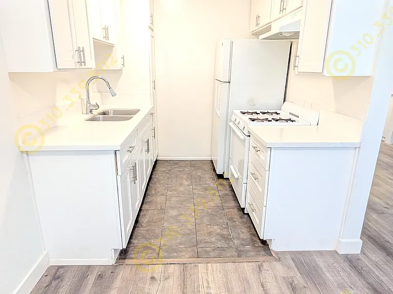 3658 Dunn Dr — Photo 7