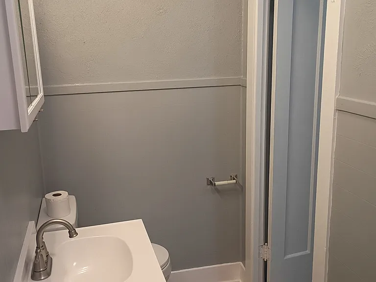 211 S Monroe St #2 — Photo 12