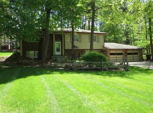 409 Wildwood Cir, Tecumseh, MI