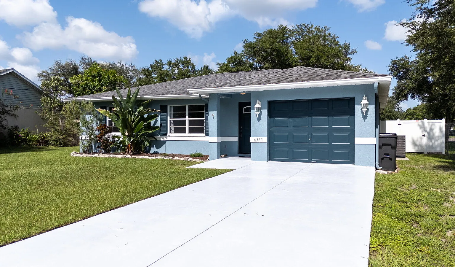 3 bed, 2.0 bath, 1200 sqft, $2,295 — Photo 4