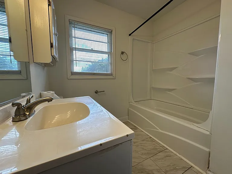 1901 S New Hope Rd — Photo 12