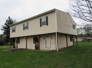 809 Newell Rd, Fayette City, PA 15438