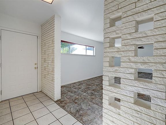 4th image of 5726 Portal Dr
