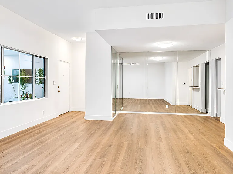 134 S Elm Dr #104 — Photo 5