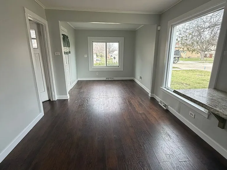 2209 Douglas Ave — Photo 4