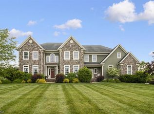 1 Spring House Ct, Clinton Twnshp, NJ 08833