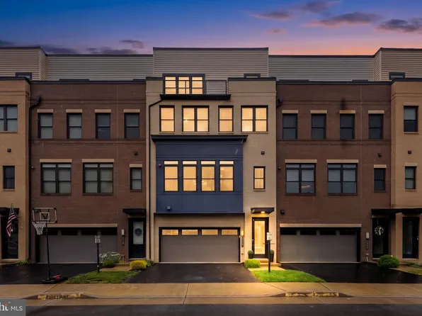 42464 Mildred Landing Sq, Ashburn, VA 20148