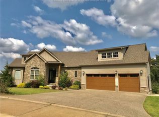 7001 Briarcliff Way, Hurricane, WV 25526