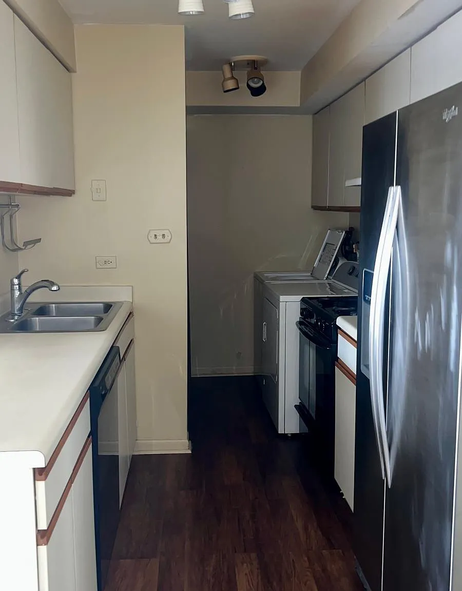 2 bed, 1000 sqft, $2,200 — Photo 1