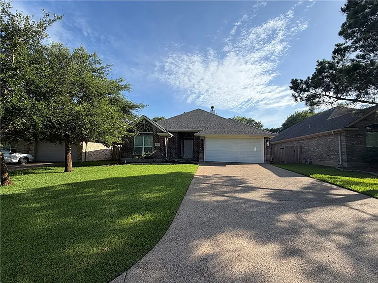 4216 Camber Ct — Photo 1