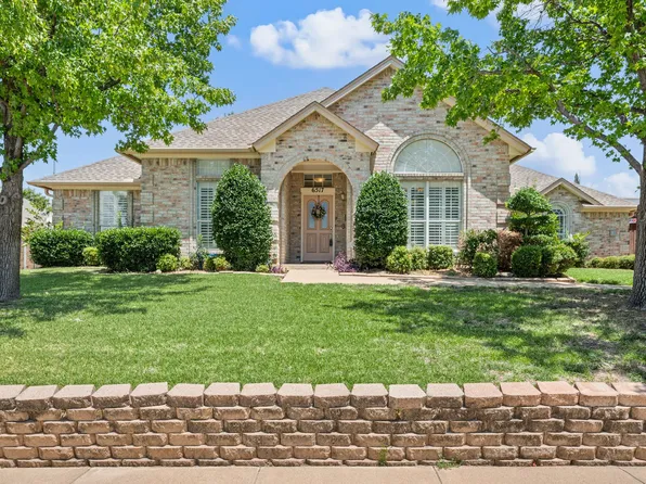 6517 Meadow Lakes Dr, Fort Worth, TX 76180