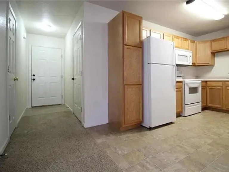 21012 Homer St — Photo 3