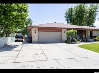 674 E Floyd Dr, Sandy, UT 84070
