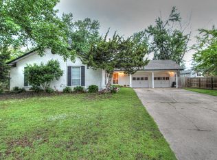 304 N Fir Pl, Broken Arrow, OK 74012