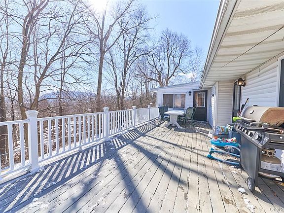 3rd image of 6 Barclay Road