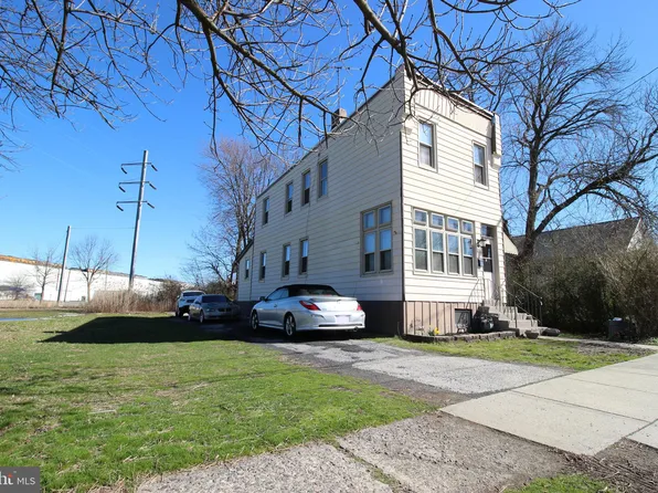 325 Jansen Ave, Essington, PA 19029