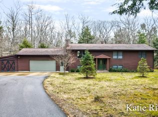 938 N Scenic Dr, Muskegon, MI 49445