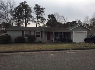 61 Highland Ave, Sicklerville, NJ 08081