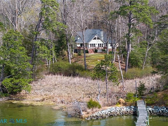 3rd image of 209 Sunset Vista Dr