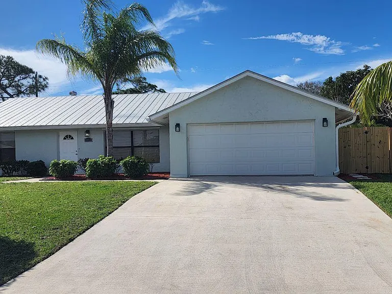 19945 Gardenia Dr — Photo 1